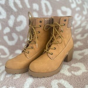 Zigi Soho Tan Lace Up Boots with Modern Chunky Heel